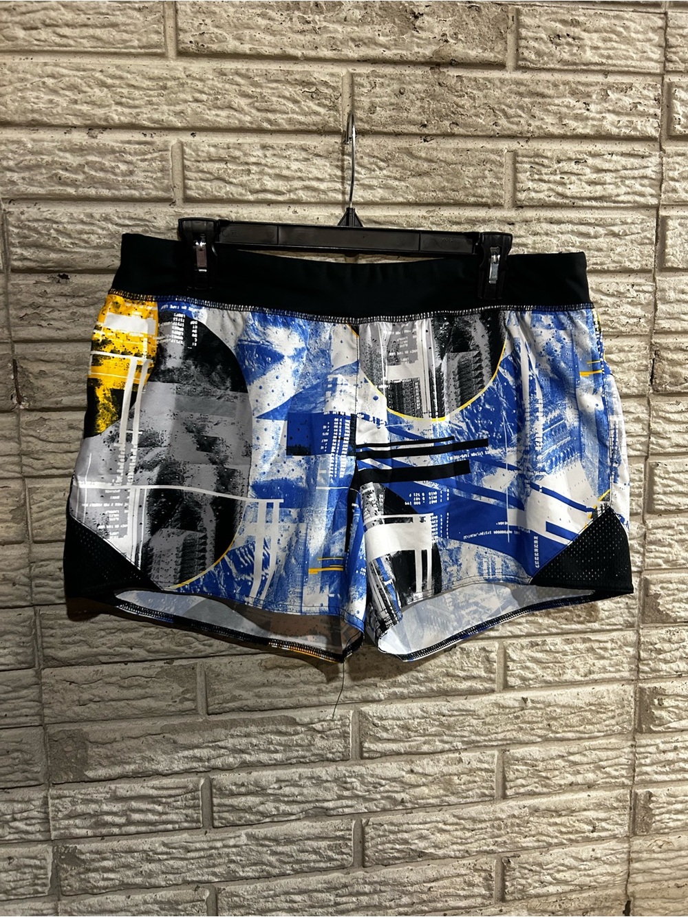 Reebok Women’s Blue, Black & Yellow Athletic Shorts with Built in Underwear Sz L